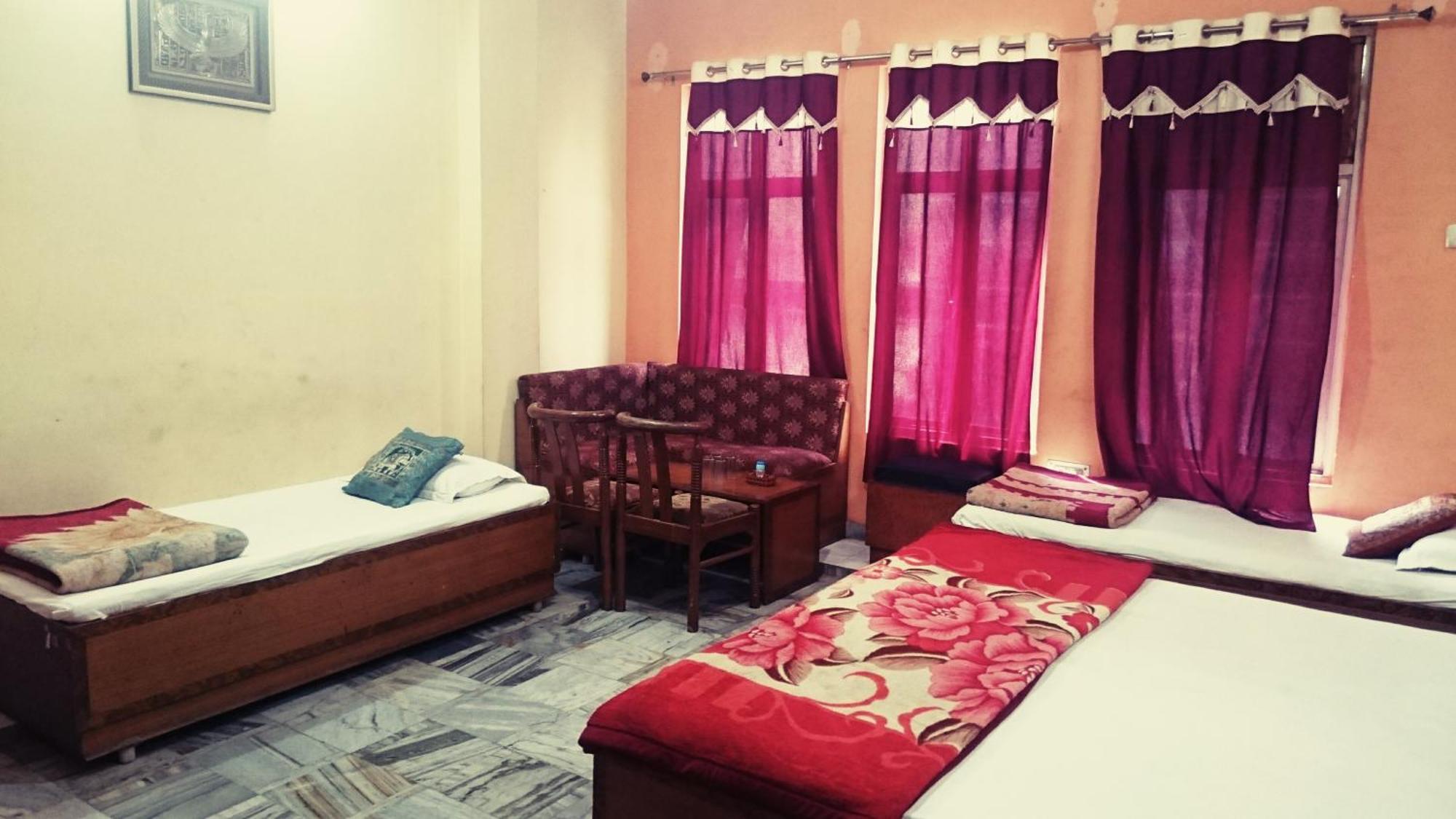 Hotel Aditya Inn Varanasi Bilik gambar